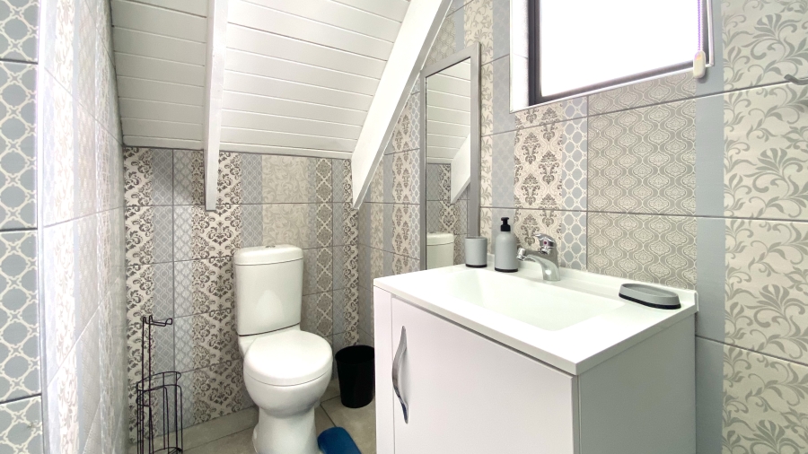 4 Bedroom Property for Sale in Dwarskersbos Western Cape